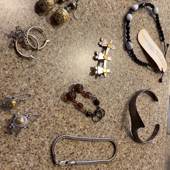 MAKE ME AN OFFER!! - Picture 2 of 8